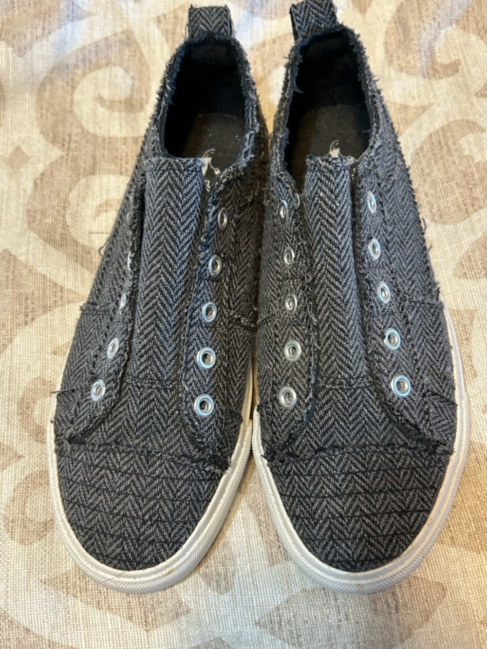 Women’s Slip-On Herringbone Casual Sneakers in Charcoal Gray